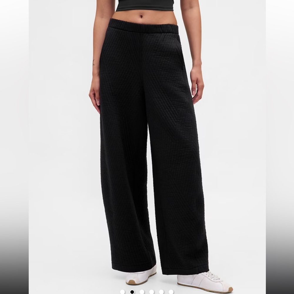 NWT GapFit Quilted Jacquard Barrel Pants Black Cotton blend Large Tall/Long - Picture 2 of 8